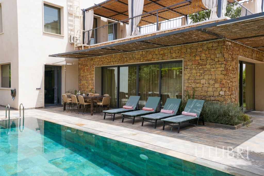 Extraordinary villa, Amelkis Golf