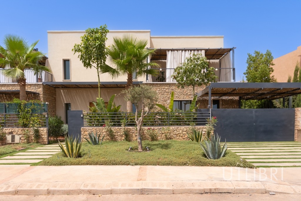 Extraordinary villa, Amelkis Golf