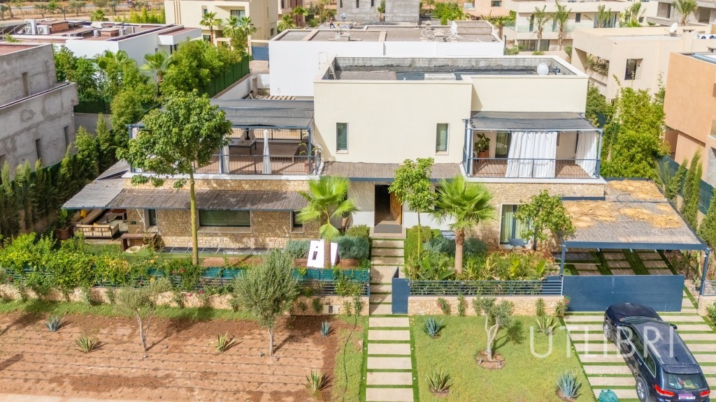 Extraordinary villa, Amelkis Golf
