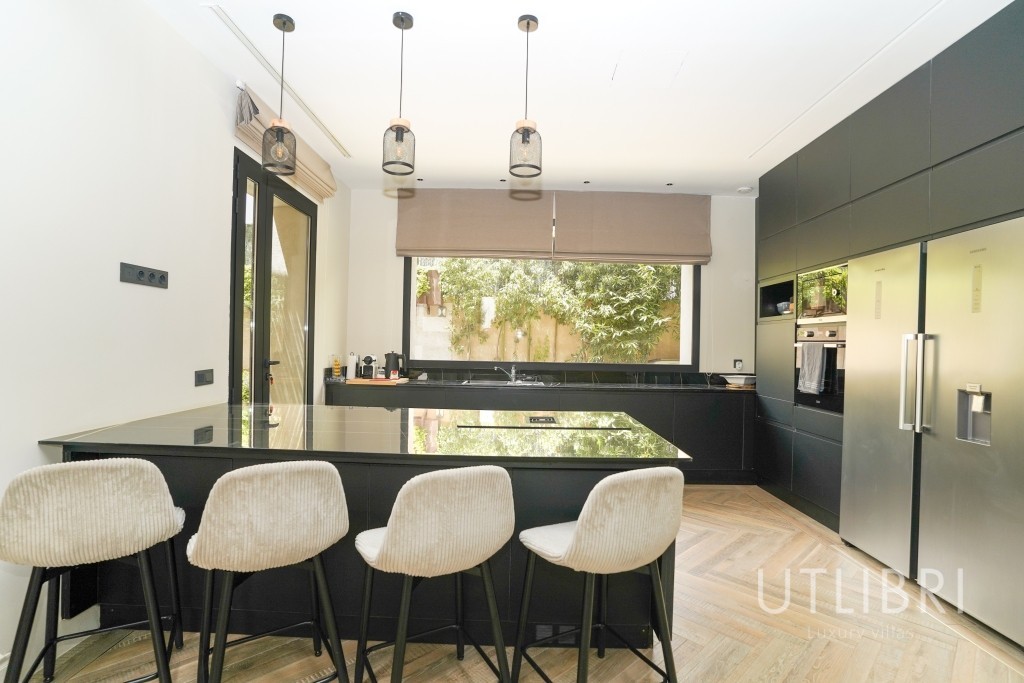 Extraordinary villa, Amelkis Golf