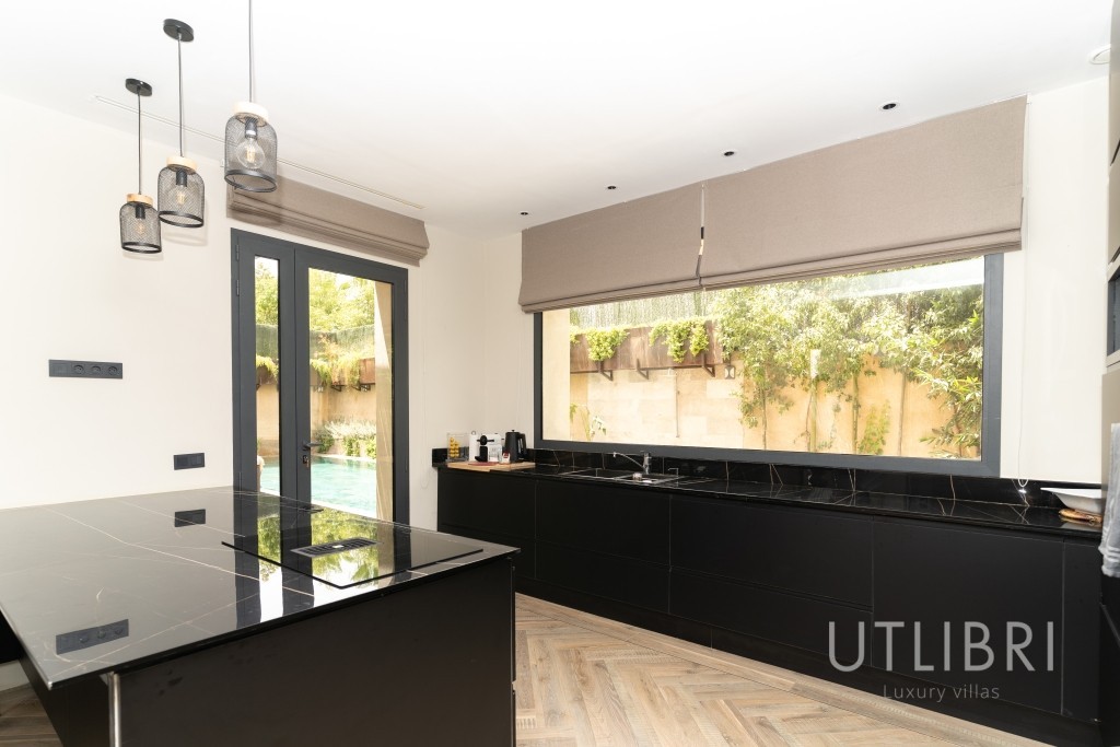 Extraordinary villa, Amelkis Golf