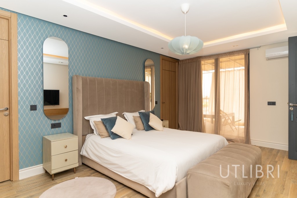 Extraordinary villa, Amelkis Golf