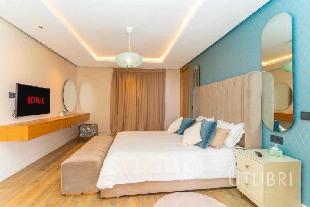 Extraordinary villa, Amelkis Golf