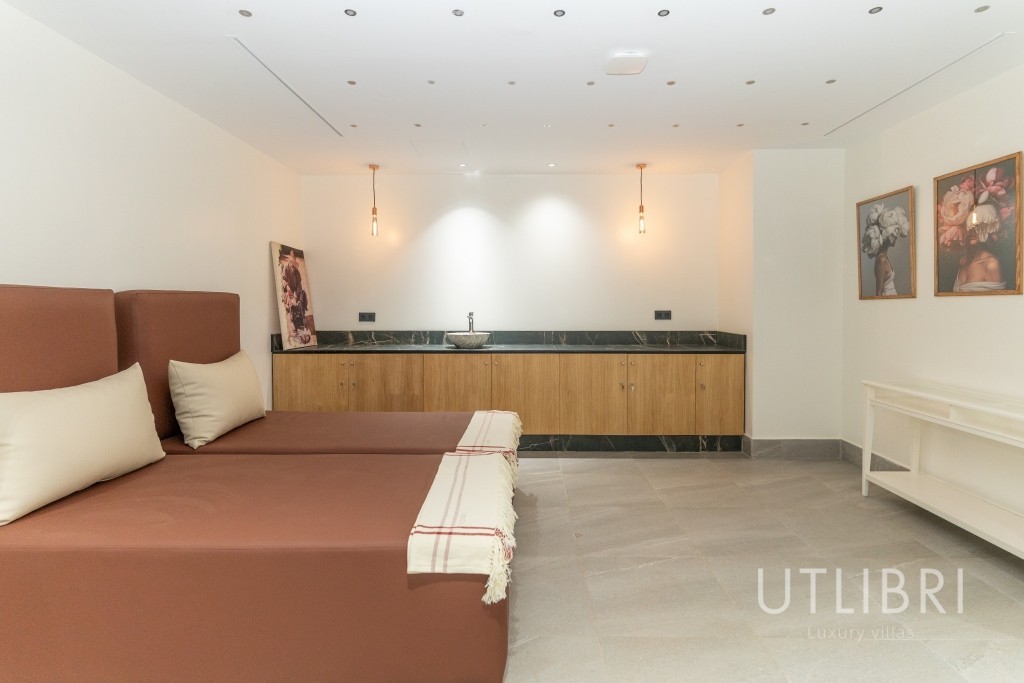 Extraordinary villa, Amelkis Golf