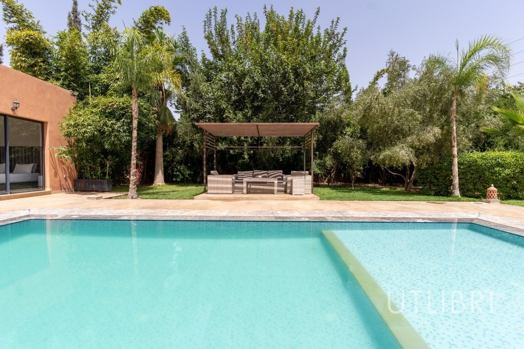 Extraordinary villa, Royal Palm and around
