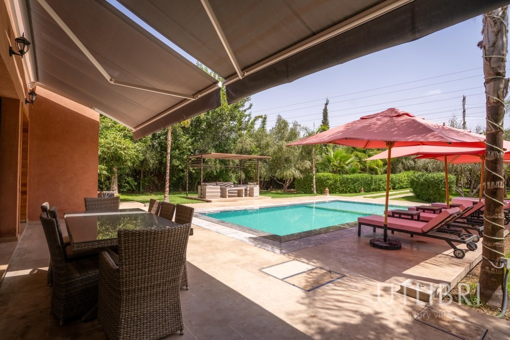 Extraordinary villa, Royal Palm and around
