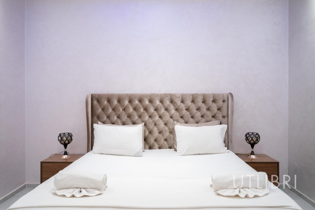 Extraordinary villa, Royal Palm and around
