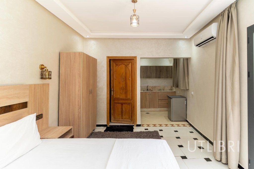 Extraordinary villa, Royal Palm and around
