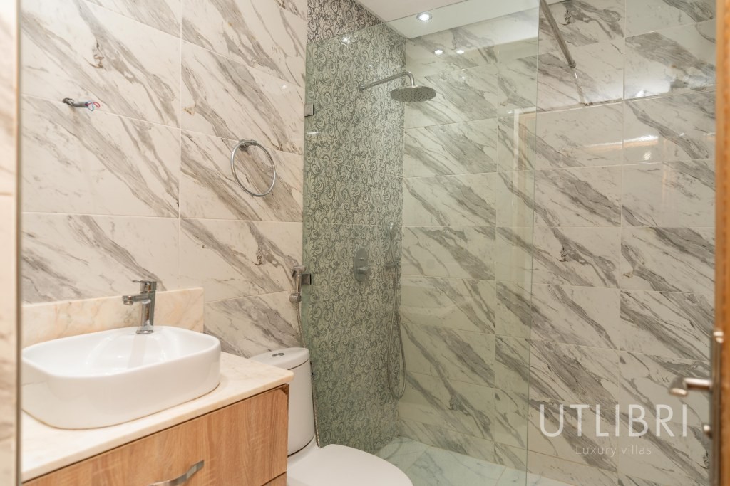 Extraordinary villa, Royal Palm and around