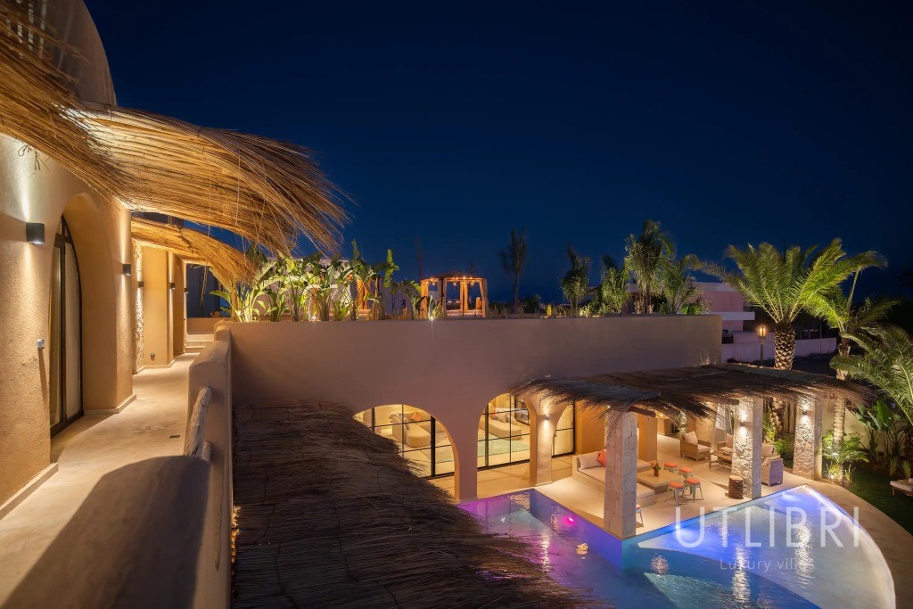 Extraordinary villa, Amelkis Golf