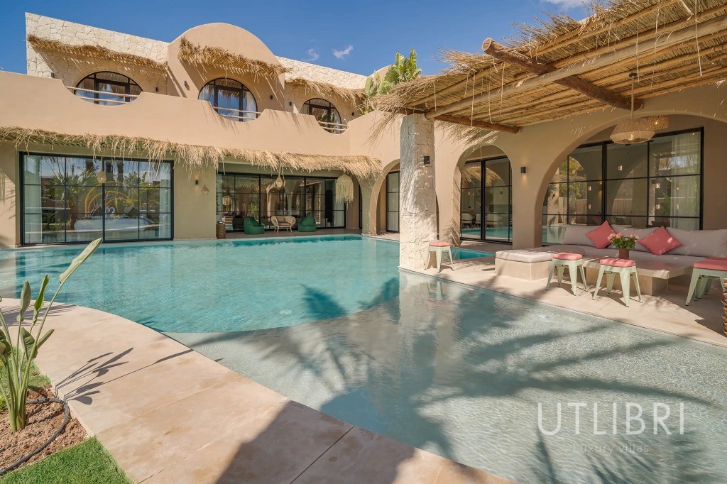 Extraordinary villa, Amelkis Golf