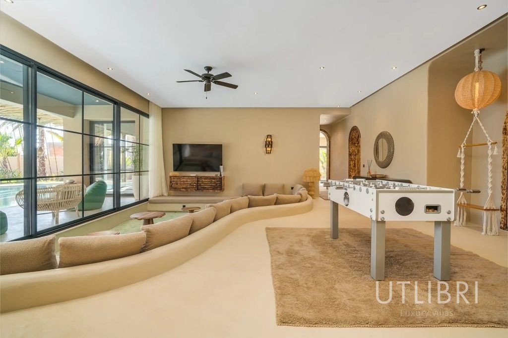 Extraordinary villa, Amelkis Golf