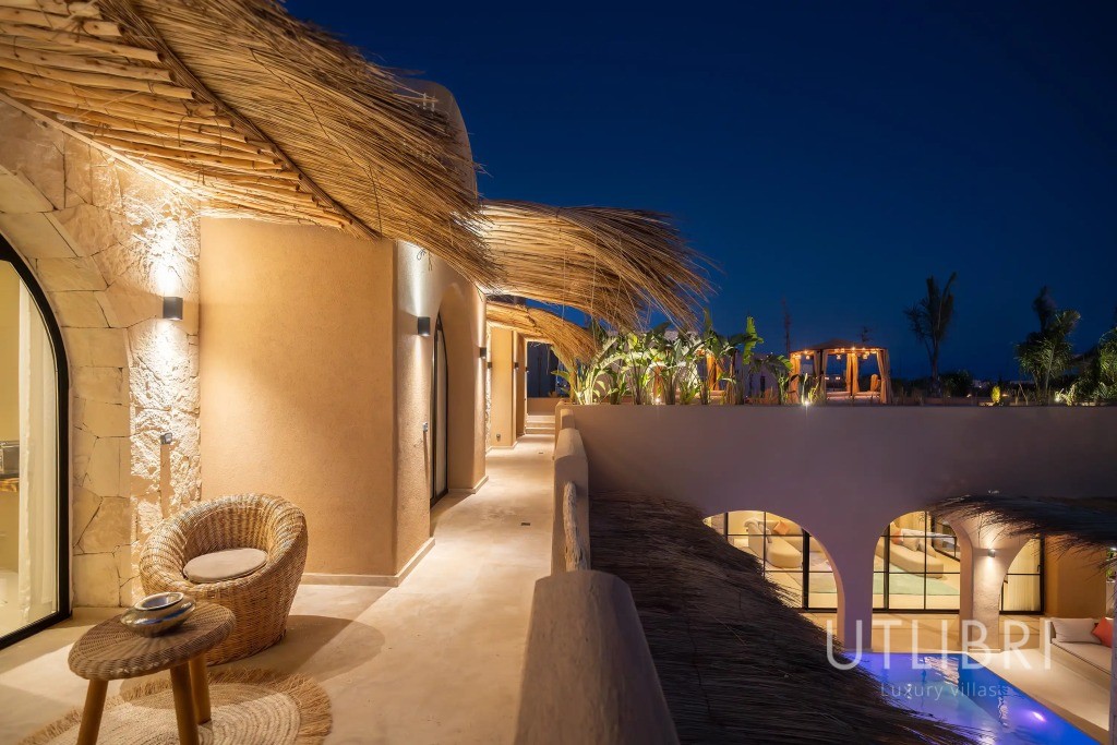Extraordinary villa, Amelkis Golf