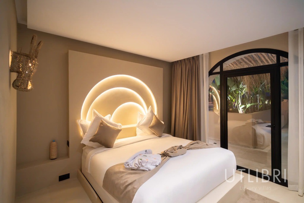 Extraordinary villa, Amelkis Golf
