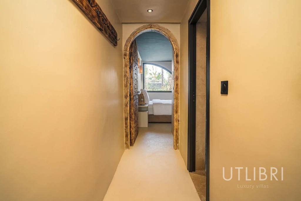 Extraordinary villa, Amelkis Golf