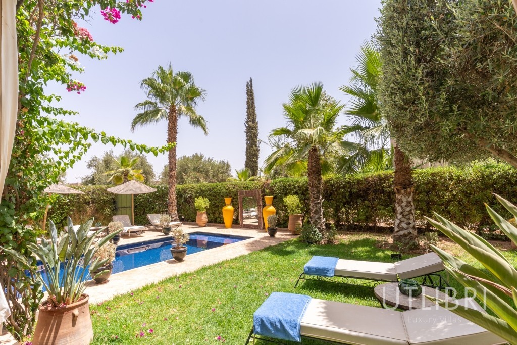 Extraordinary villa, Road to Fes