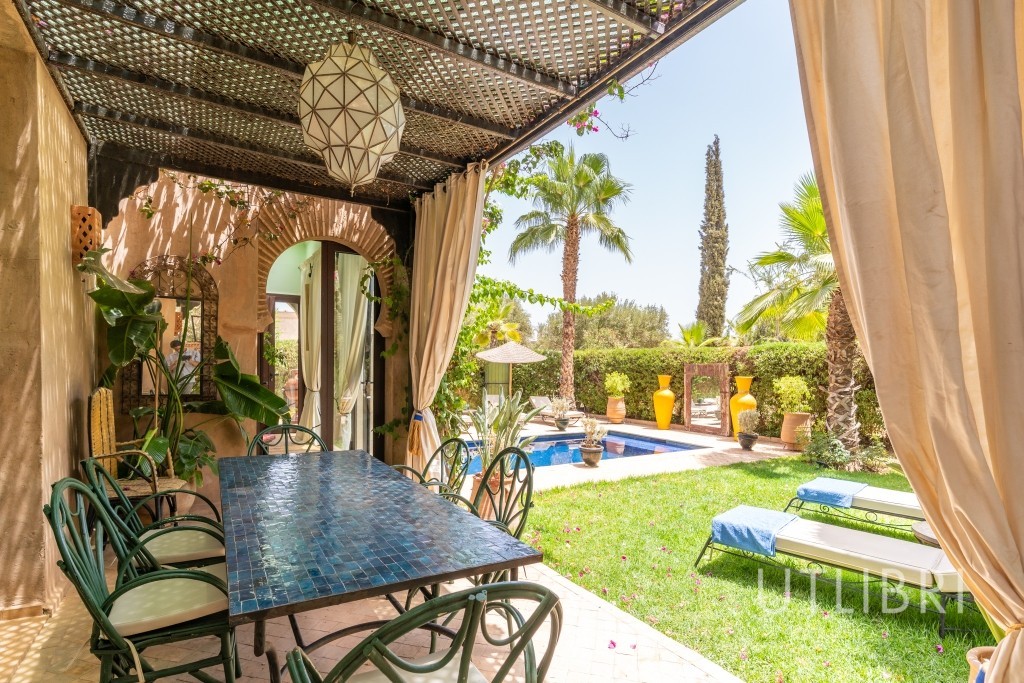 Extraordinary villa, Road to Fes