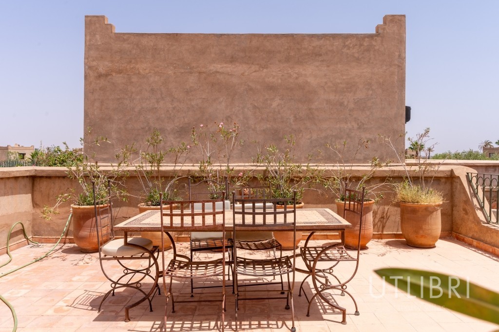 Extraordinary villa, Road to Fes