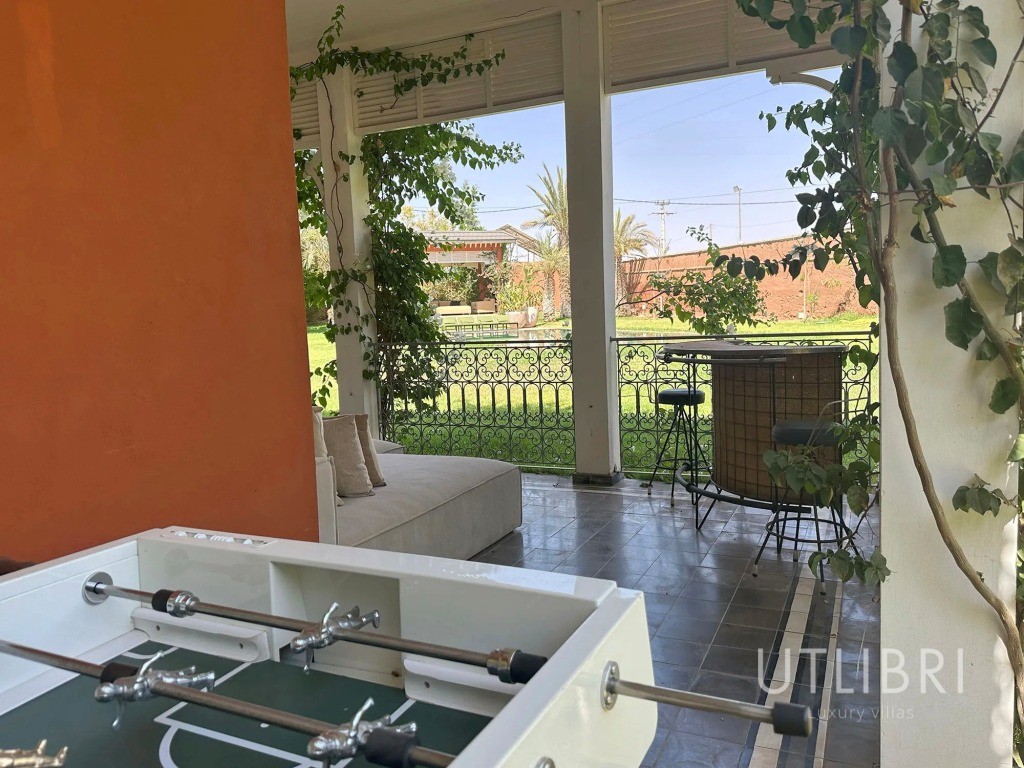 Extraordinary villa, Royal Palm and around