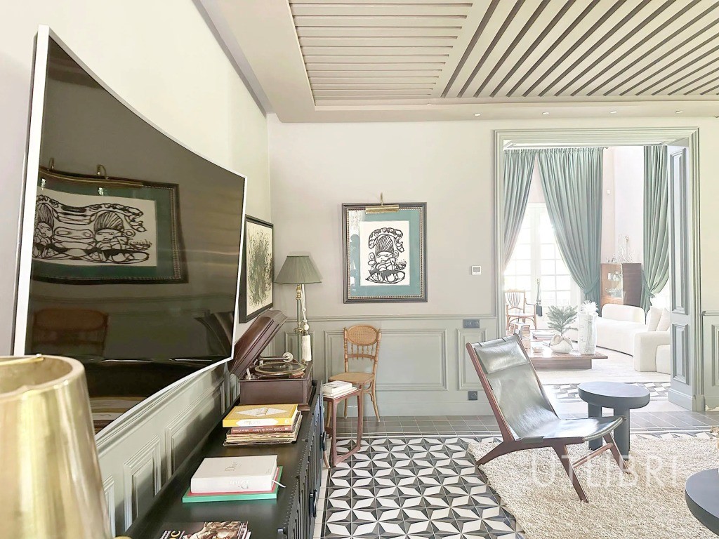 Extraordinary villa, Royal Palm and around