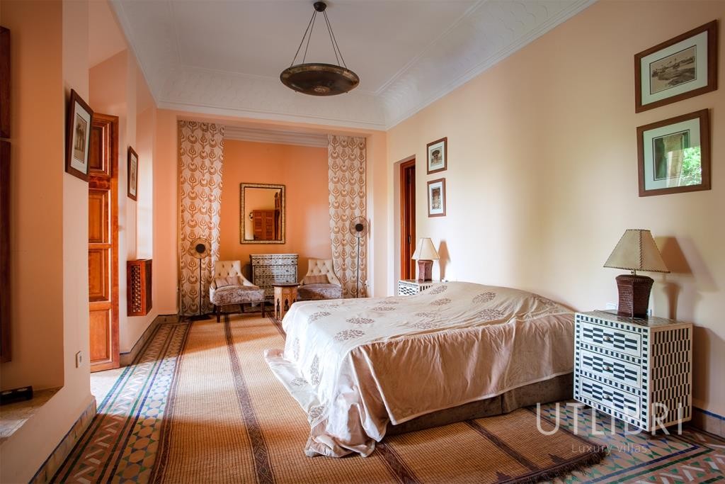 Extraordinary villa, Amelkis Golf
