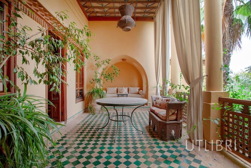 Extraordinary villa, Amelkis Golf