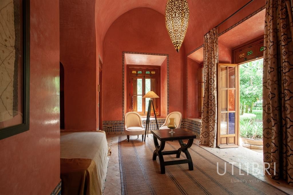 Extraordinary villa, Amelkis Golf