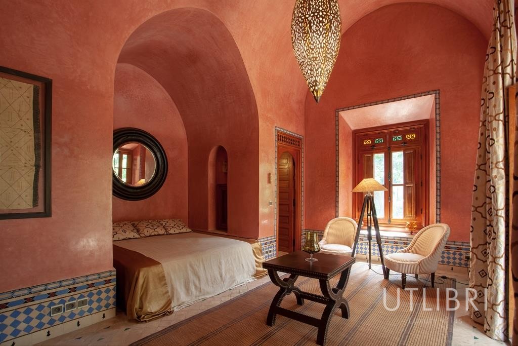 Extraordinary villa, Amelkis Golf