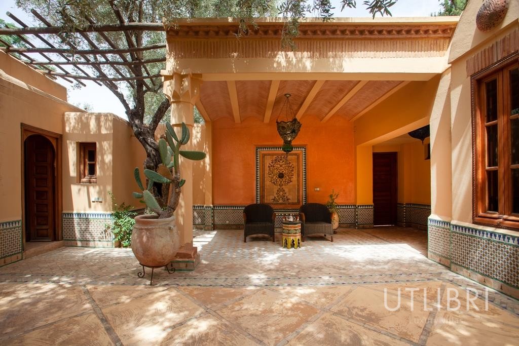 Extraordinary villa, Amelkis Golf