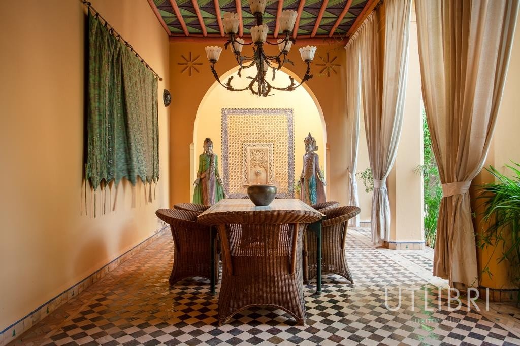 Extraordinary villa, Amelkis Golf