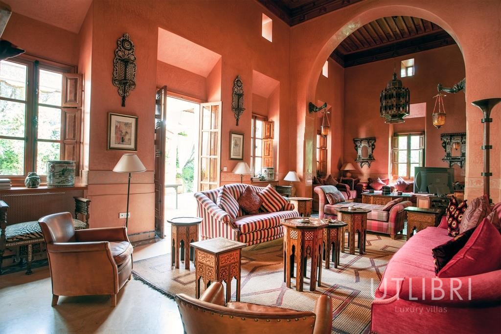 Extraordinary villa, Amelkis Golf