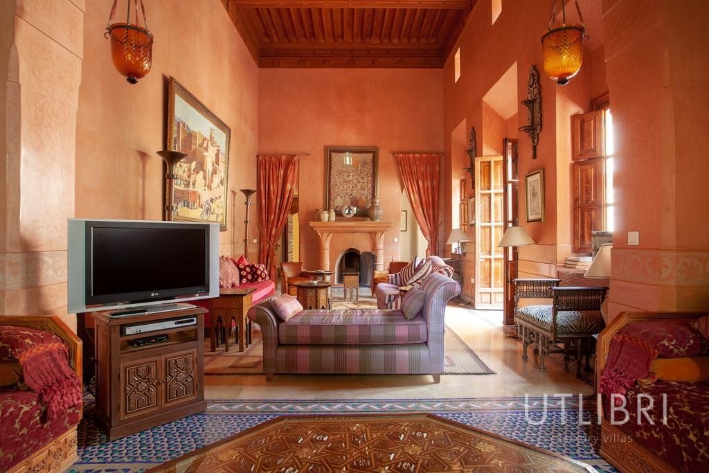 Extraordinary villa, Amelkis Golf
