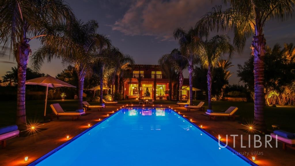 Extraordinary villa, Royal Palm and around