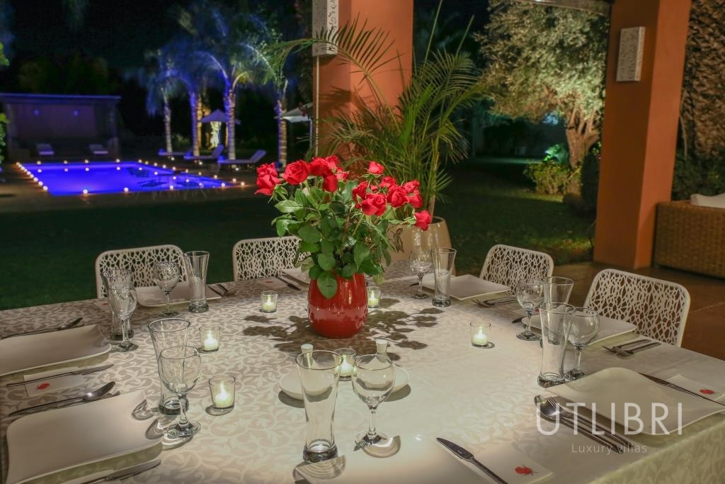 Extraordinary villa, Royal Palm and around