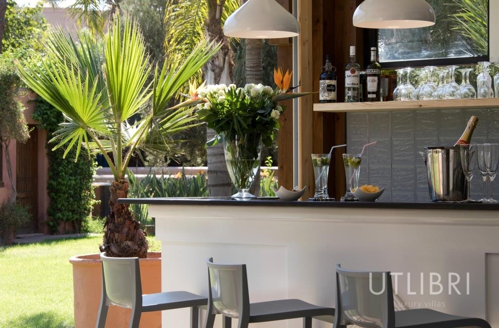Extraordinary villa, Royal Palm and around