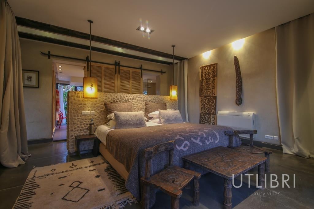 Extraordinary villa, Royal Palm and around