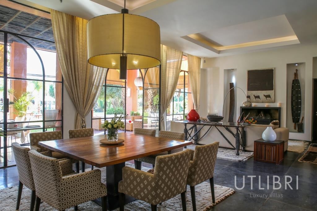Extraordinary villa, Royal Palm and around
