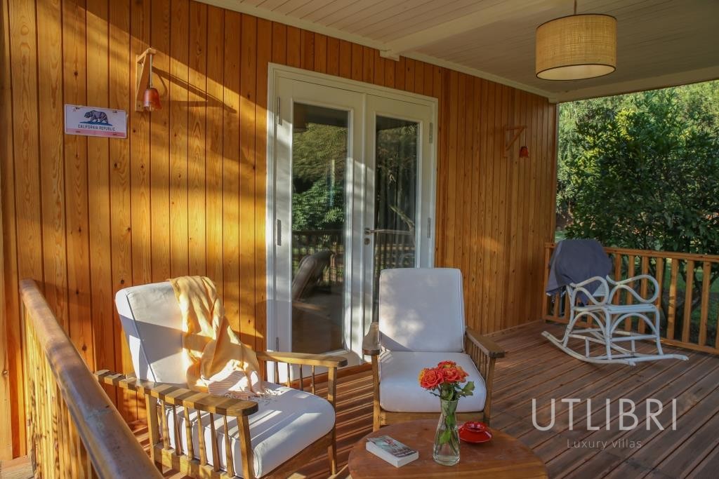 Extraordinary villa, Royal Palm and around