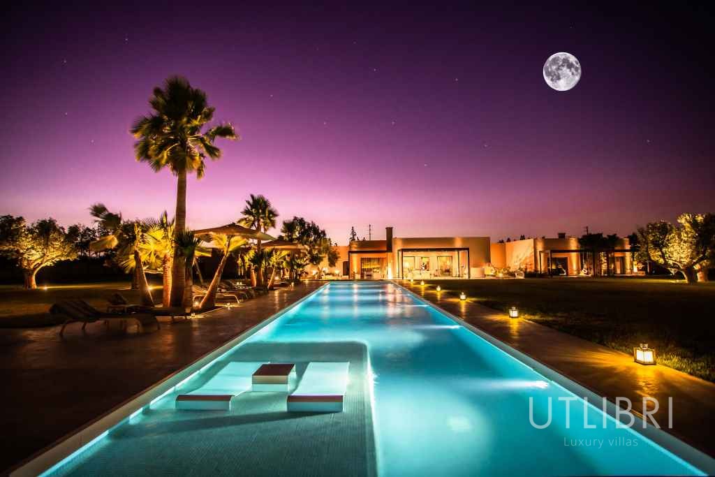 Extraordinary villa, Royal Palm and around