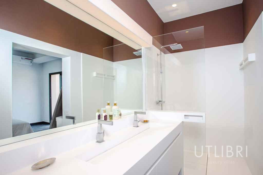 Extraordinary villa, Royal Palm and around