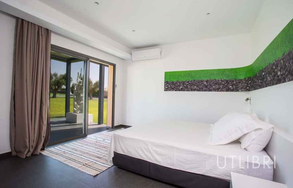 Extraordinary villa, Royal Palm and around