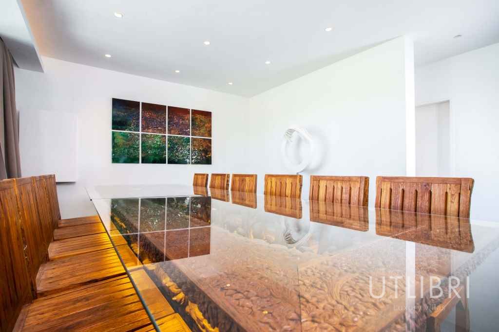 Extraordinary villa, Royal Palm and around