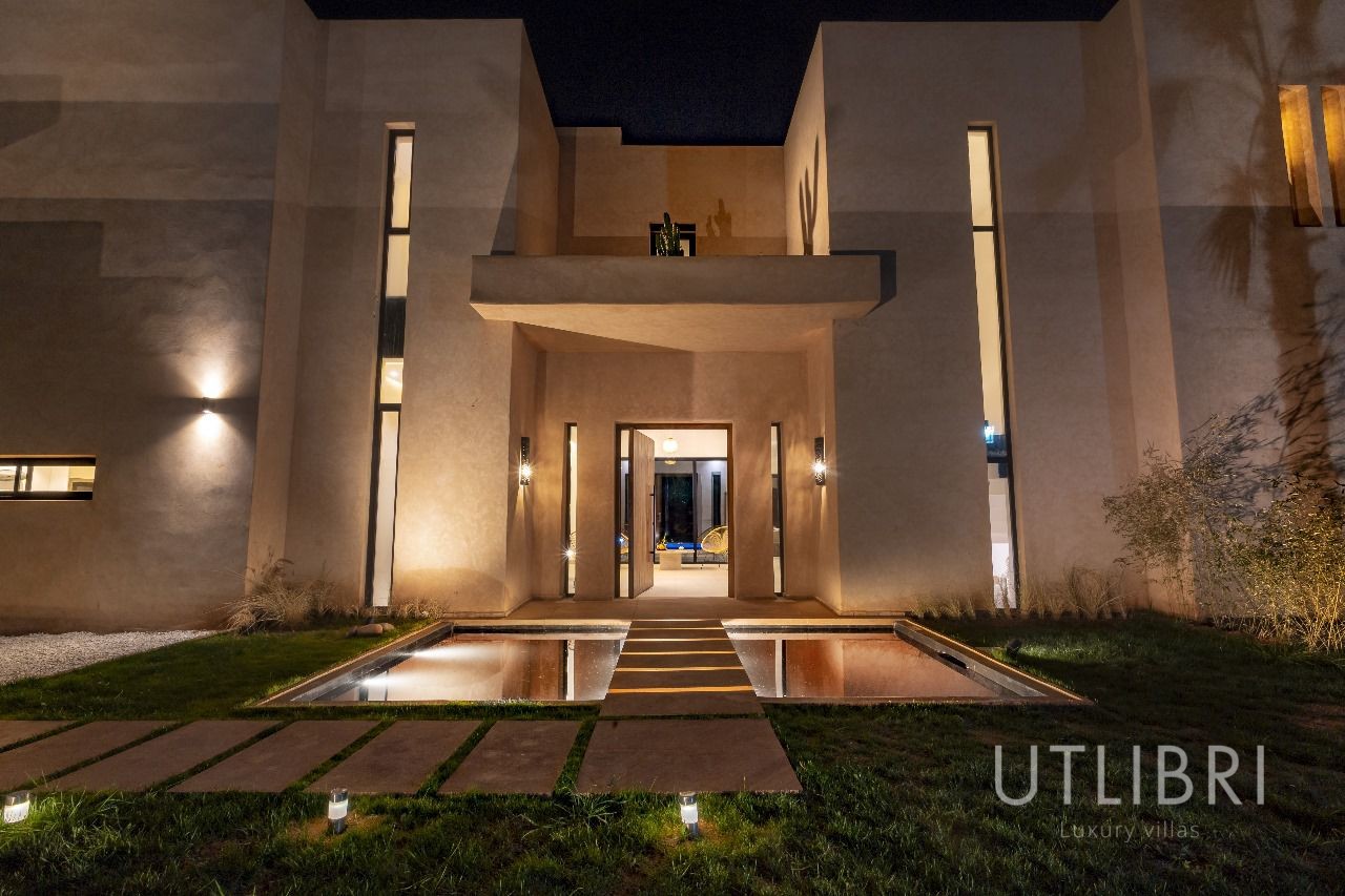 Extraordinary villa, Near Amelkis Golf 