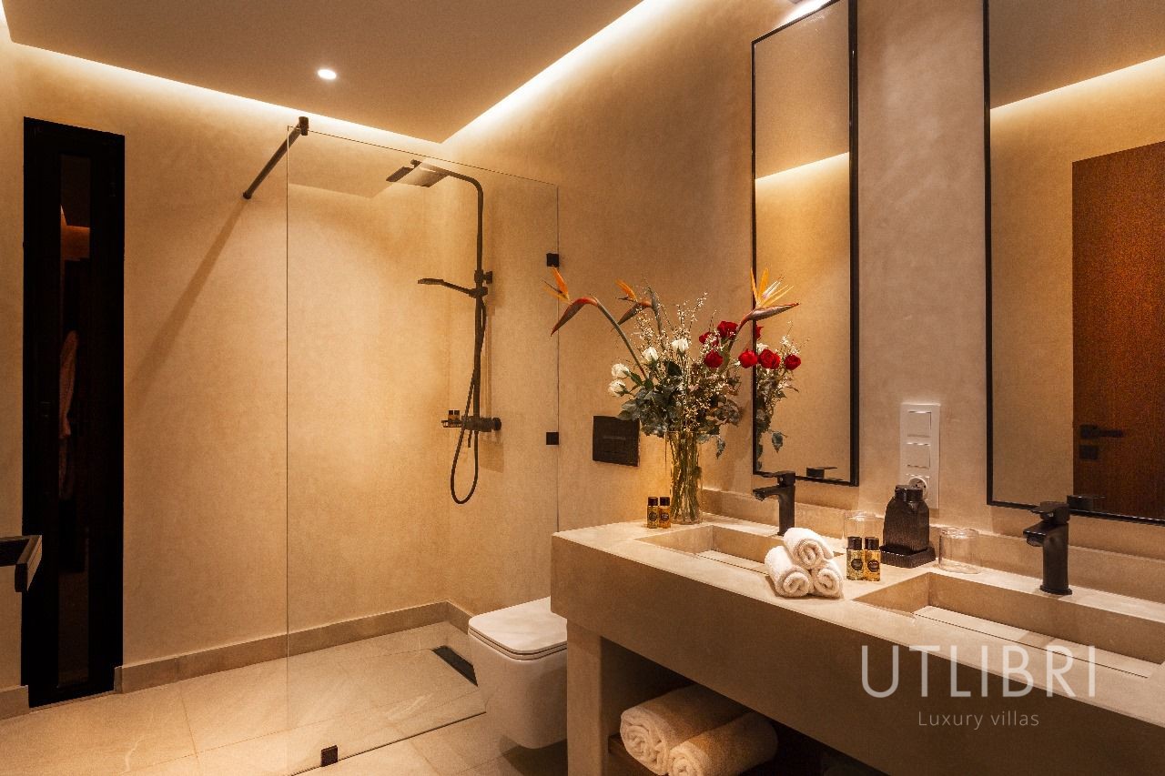 Extraordinary villa, Near Amelkis Golf 