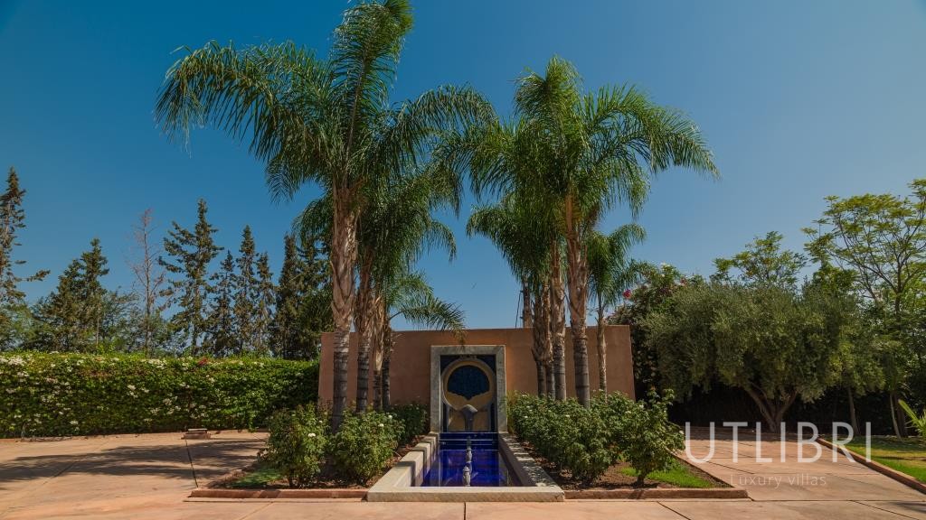 Extraordinary villa, Near Amelkis Golf 