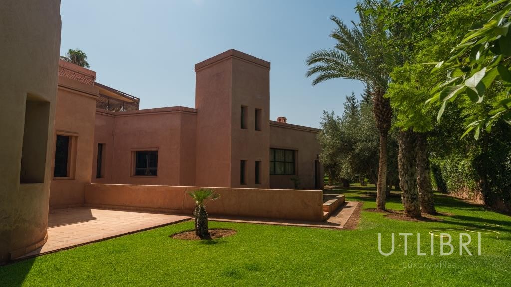 Extraordinary villa, Near Amelkis Golf 