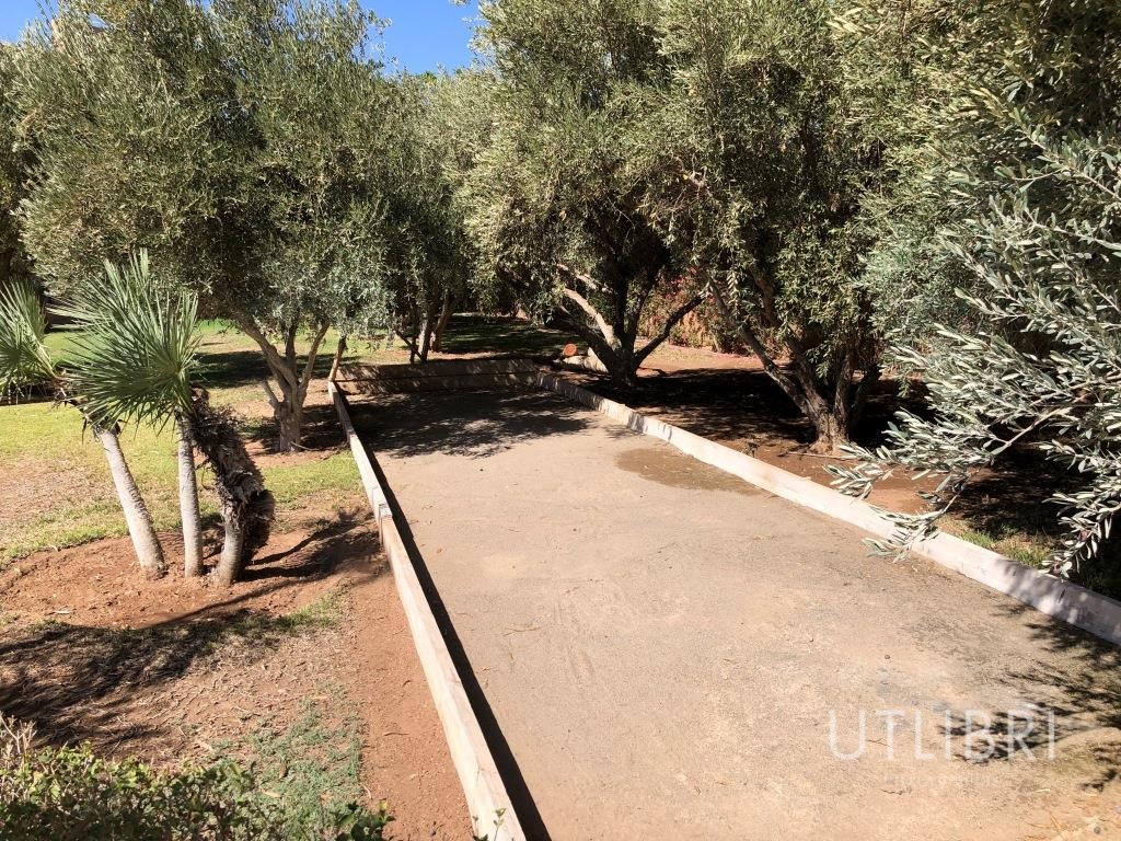 Extraordinary villa, Near Amelkis Golf 