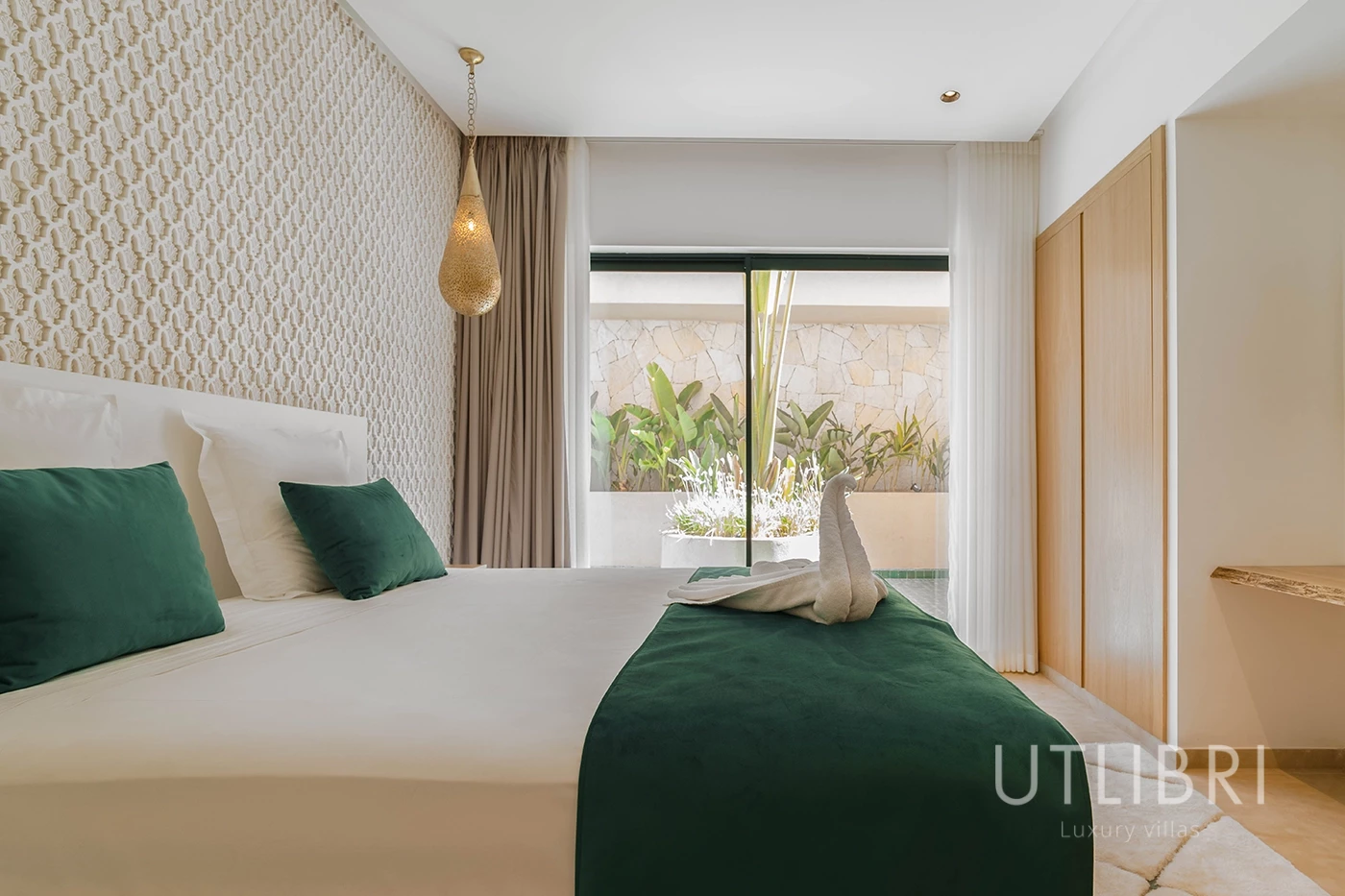 Extraordinary villa, Amelkis Golf