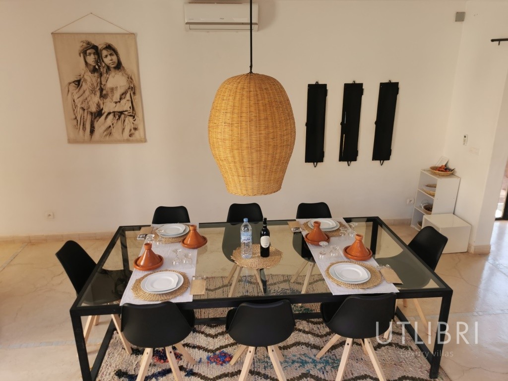 Extraordinary villa, Road to Fes