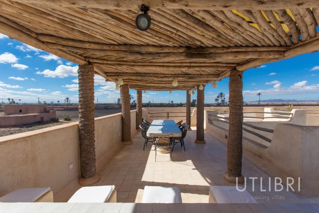 Extraordinary villa, Road to Fes